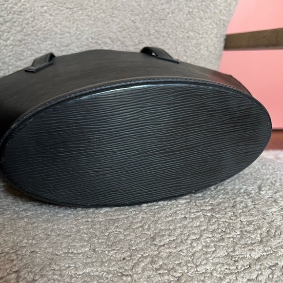 LOUIS VUITTON St. Jacques Epi Large Black Leather Tote Bag EUC - Picture 15 of 15